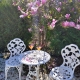 Ensemble de 1 table et 2 chaises en aluminium pour jardin.